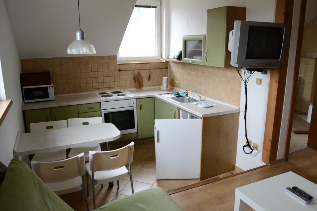 Apartments Ve Dvore Мости у Яблункова Екстериор снимка